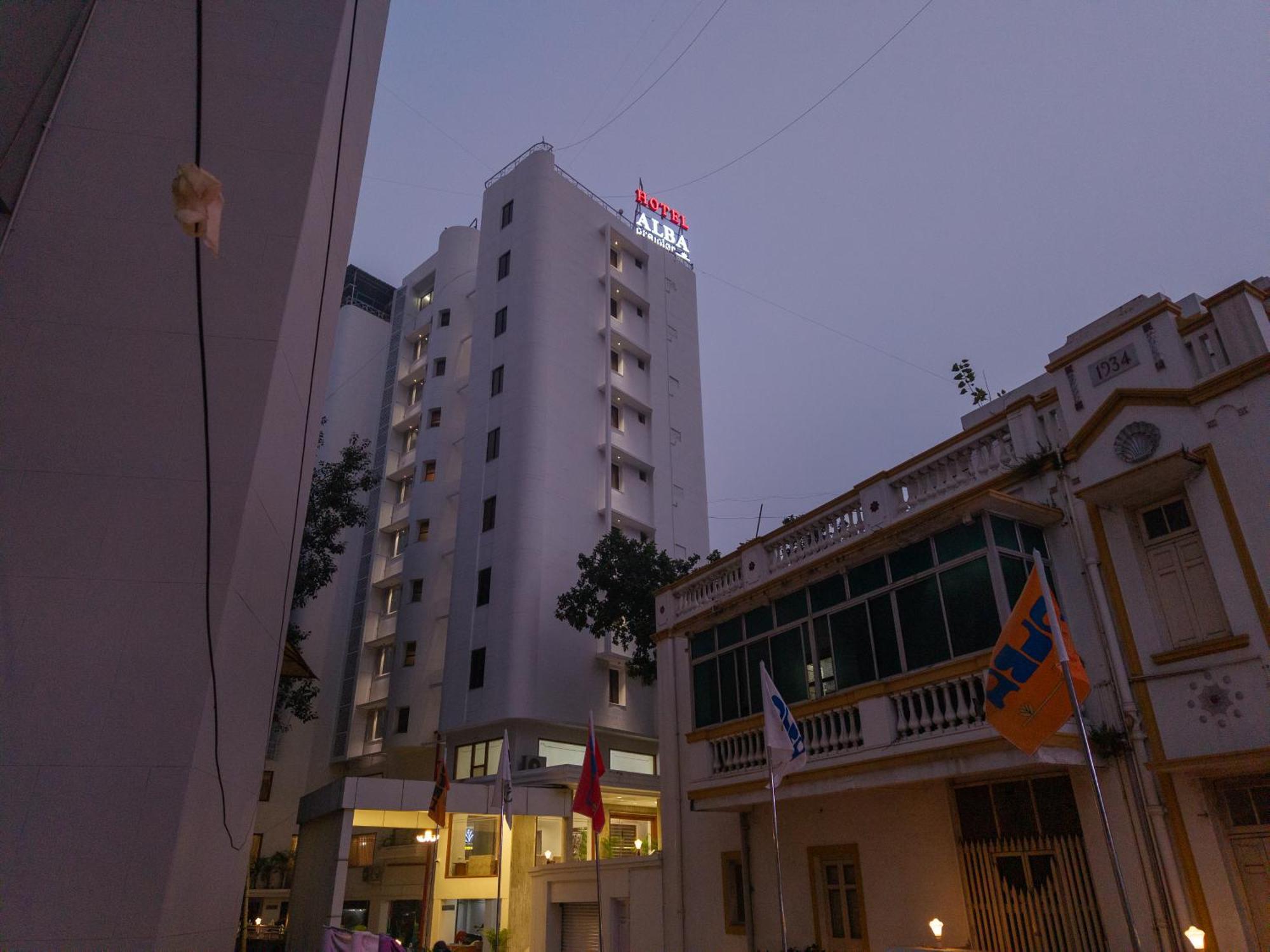 Alba Premier, Вадодара Экстерьер фото